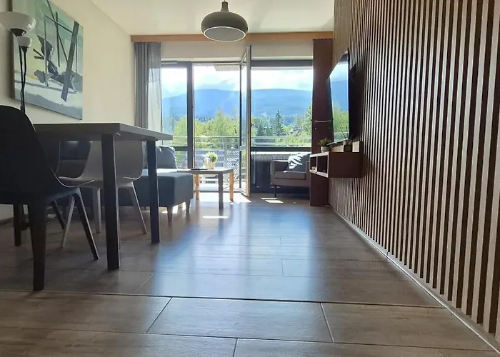 아파트 Z Widokiem Na Sniezke 카르파츠